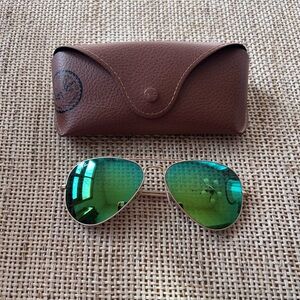 Ray-Ban Sunglasses Aviator Large w/Gold Metal Frame & Green Mirror Lens.